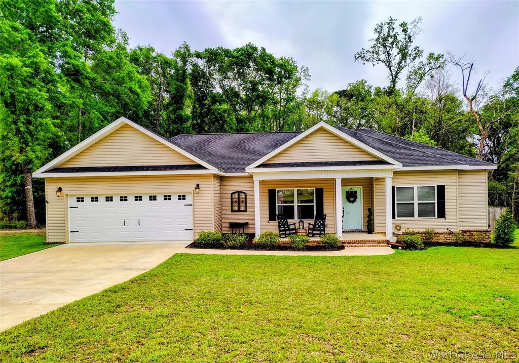 436 Wilshire Street Geneva AL 36340