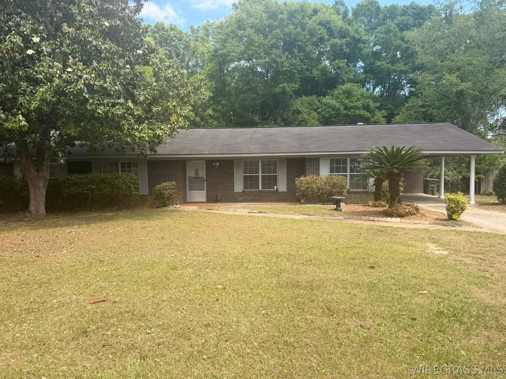 304 Dixie Drive Enterprise AL 36330