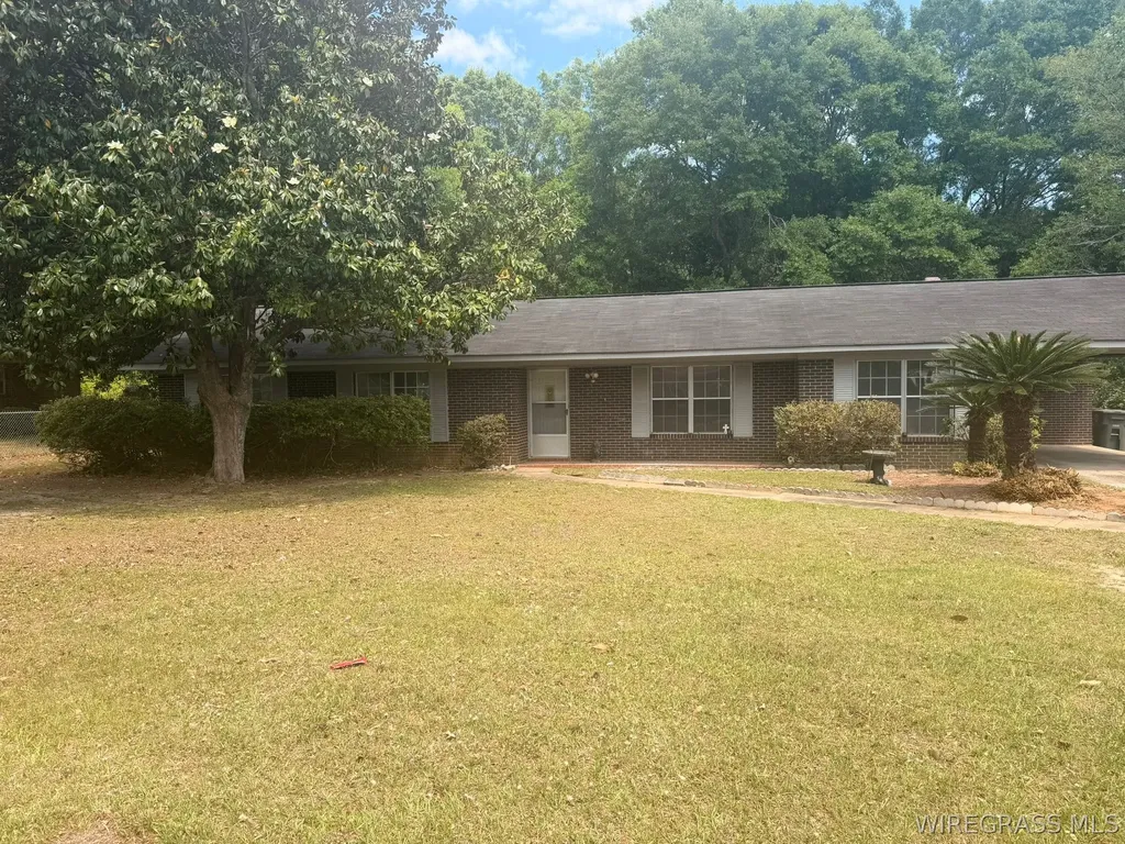304 Dixie Drive Enterprise AL 36330