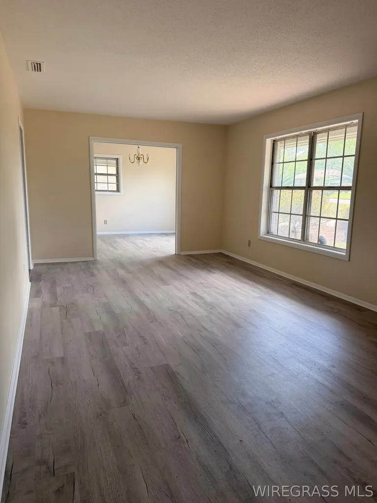 304 Dixie Drive Enterprise AL 36330