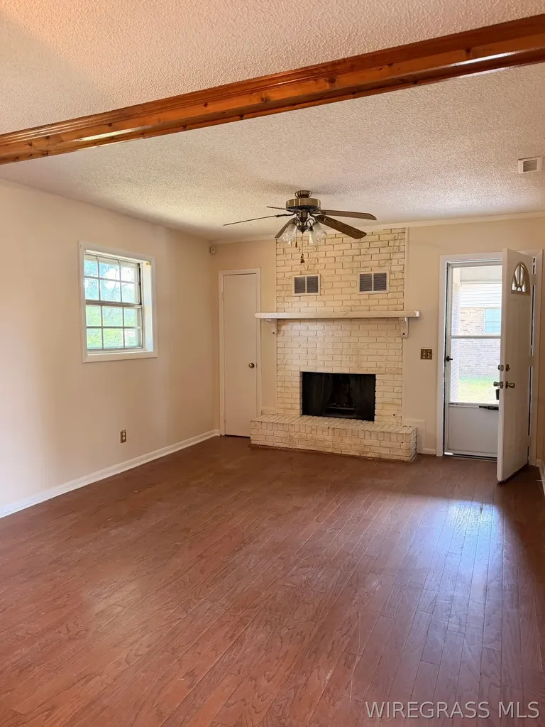 304 Dixie Drive Enterprise AL 36330