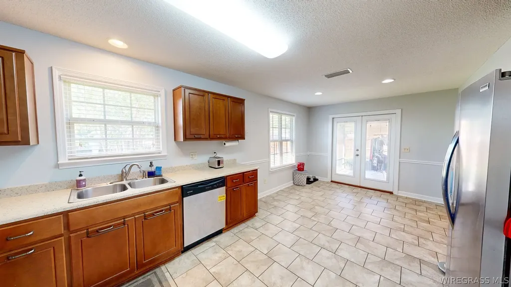 516 Sprucepine Road Dothan AL 36301
