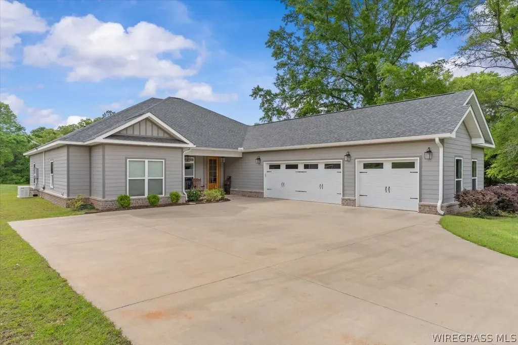 1207 County Road 1 Daleville AL 36322