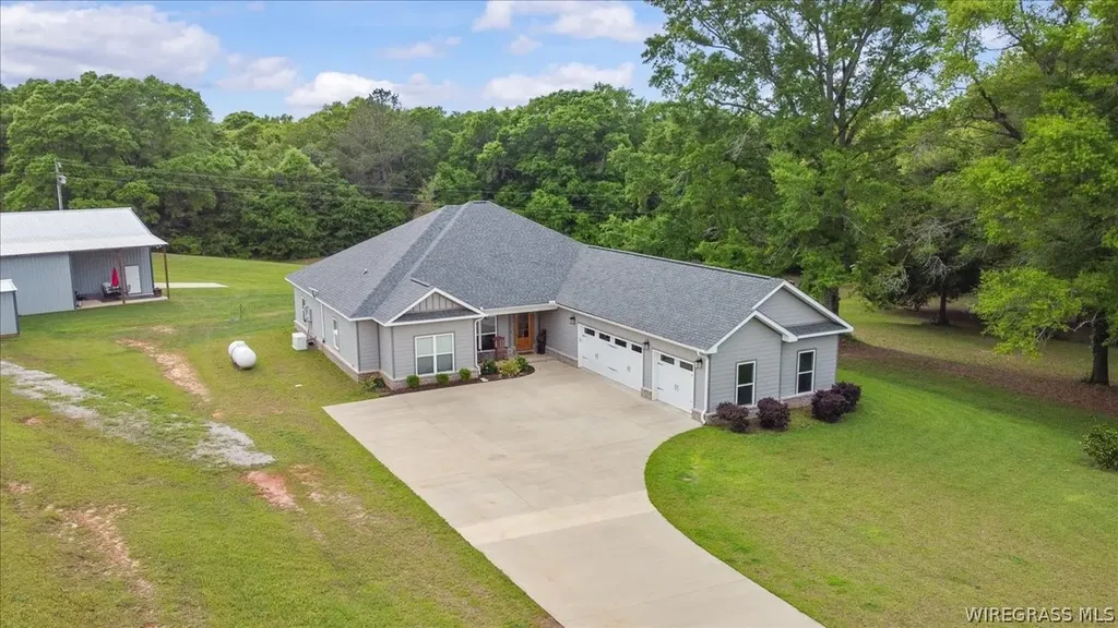 1207 County Road 1 Daleville AL 36322