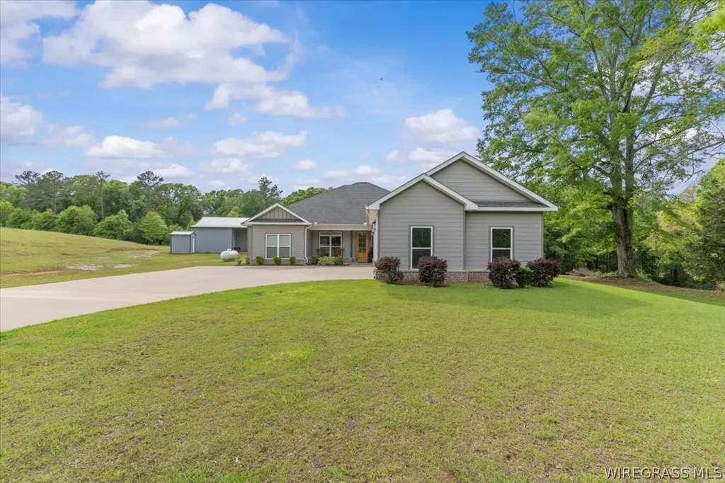 1207 County Road 1 Daleville AL 36322