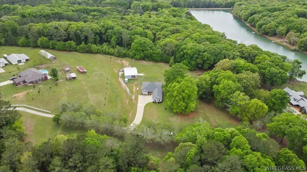 1207 County Road 1 Daleville AL 36322