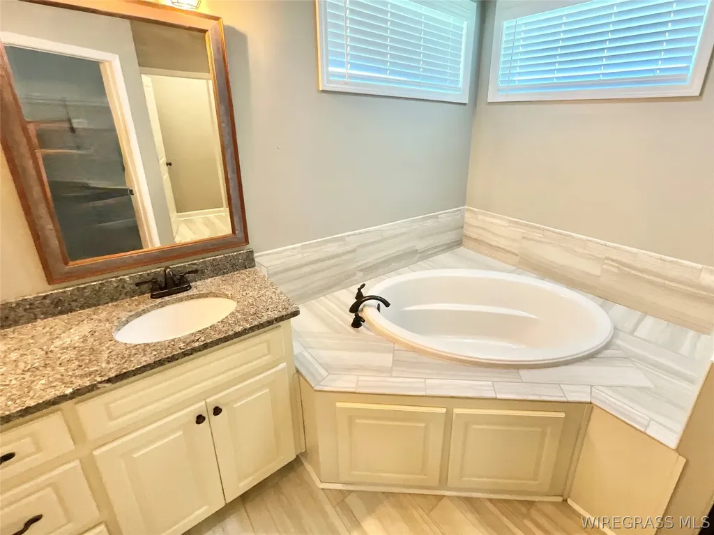 652 Doyle Road Dothan AL 36305