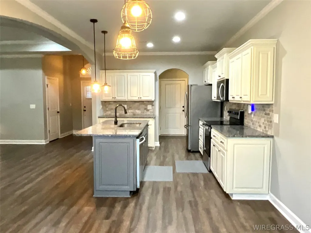 652 Doyle Road Dothan AL 36305