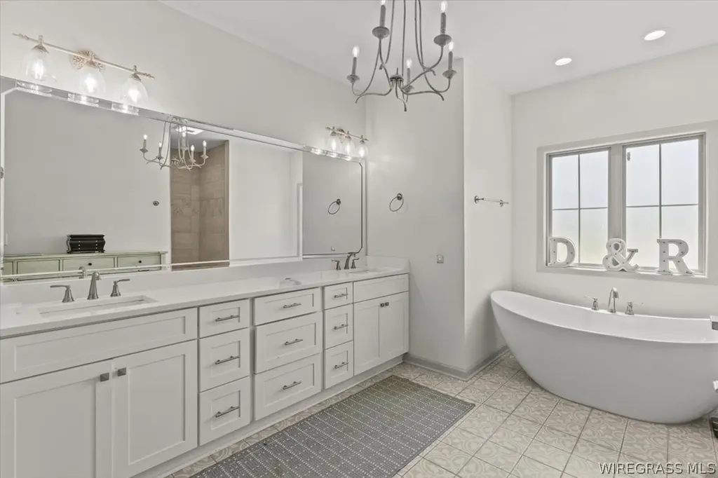 200 Central Park Circle Enterprise AL 36330