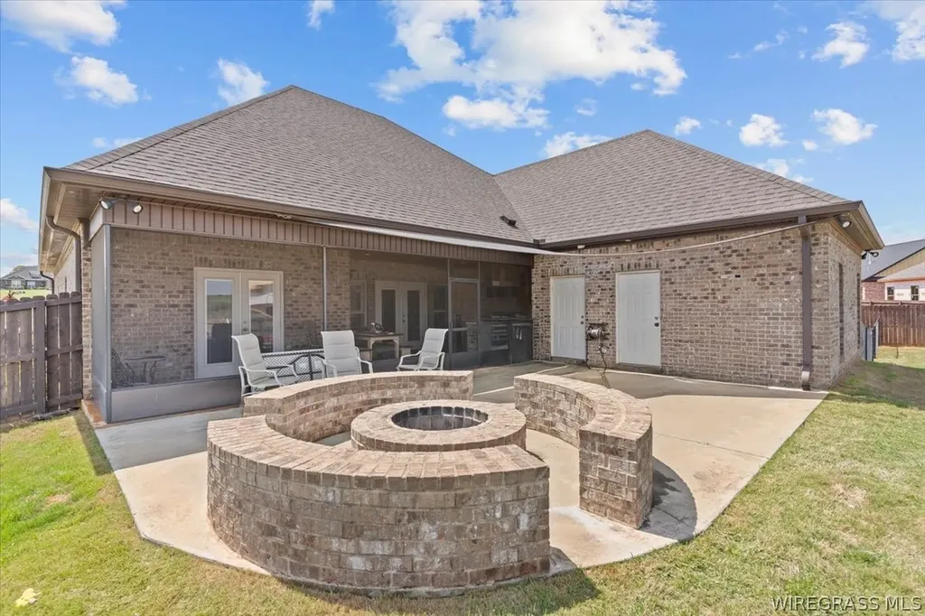 200 Central Park Circle Enterprise AL 36330