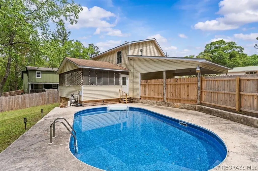 102 Pinewood Drive Enterprise AL 36330