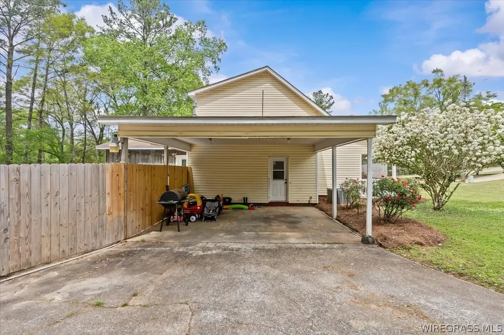 102 Pinewood Drive Enterprise AL 36330