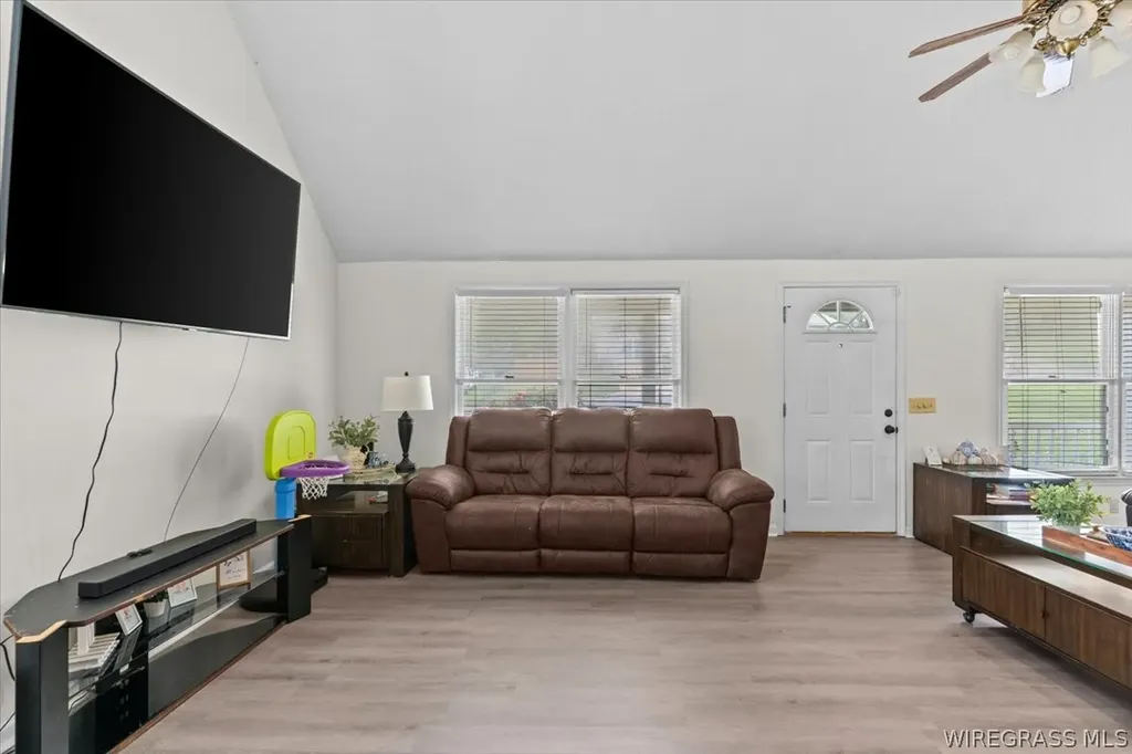 102 Pinewood Drive Enterprise AL 36330