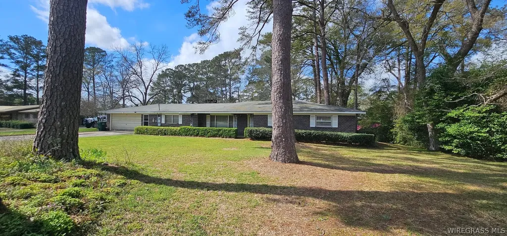 153 Berkshire Drive Ozark AL 36360