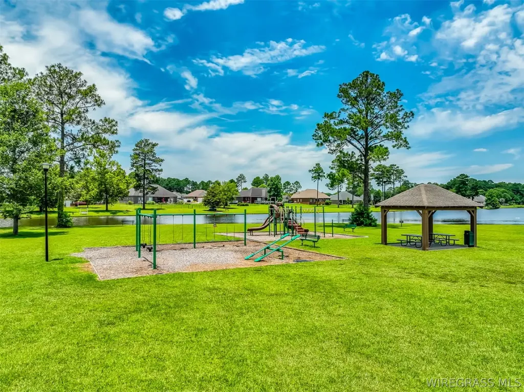114 Brattleboro Court Dothan AL 36301