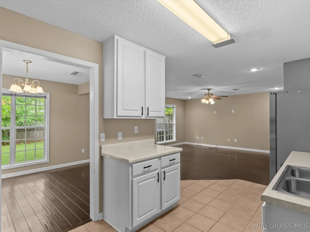 194 Commons Drive Enterprise AL 36330