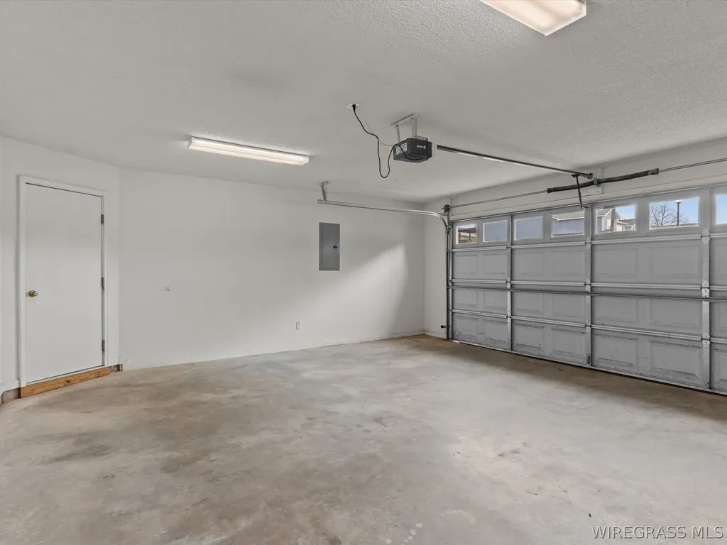 194 Commons Drive Enterprise AL 36330