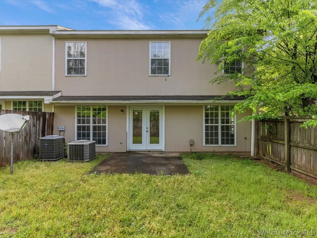 194 Commons Drive Enterprise AL 36330
