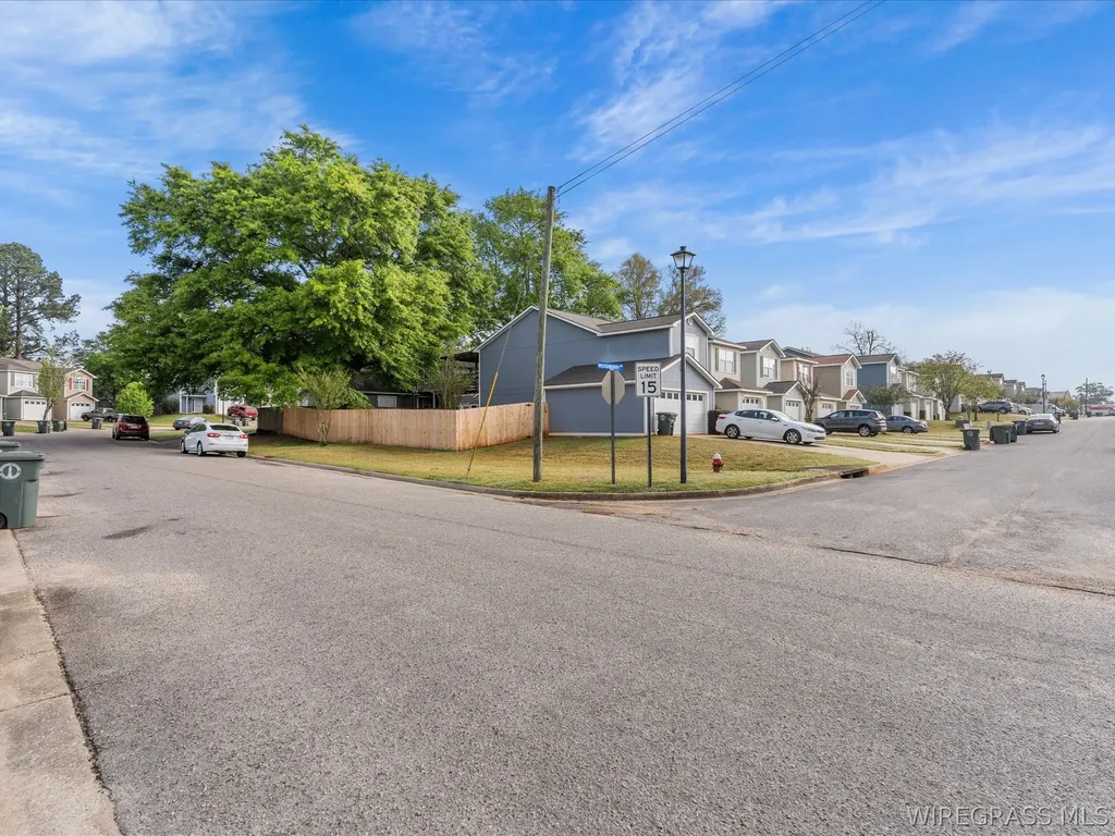 194 Commons Drive Enterprise AL 36330