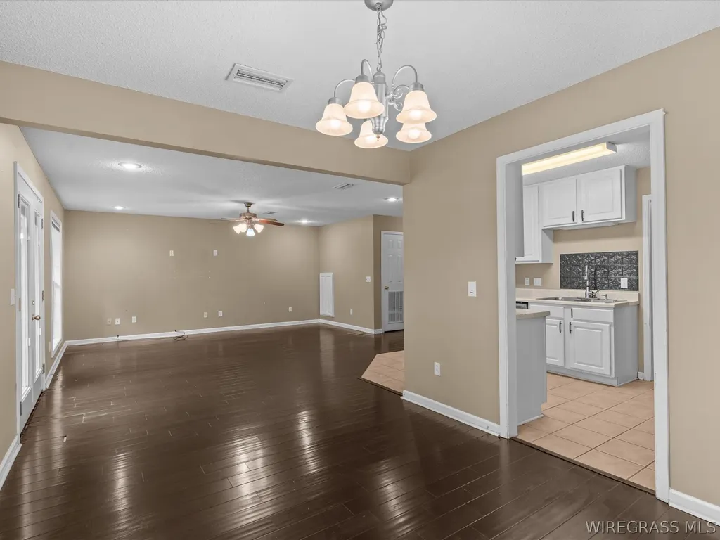 194 Commons Drive Enterprise AL 36330
