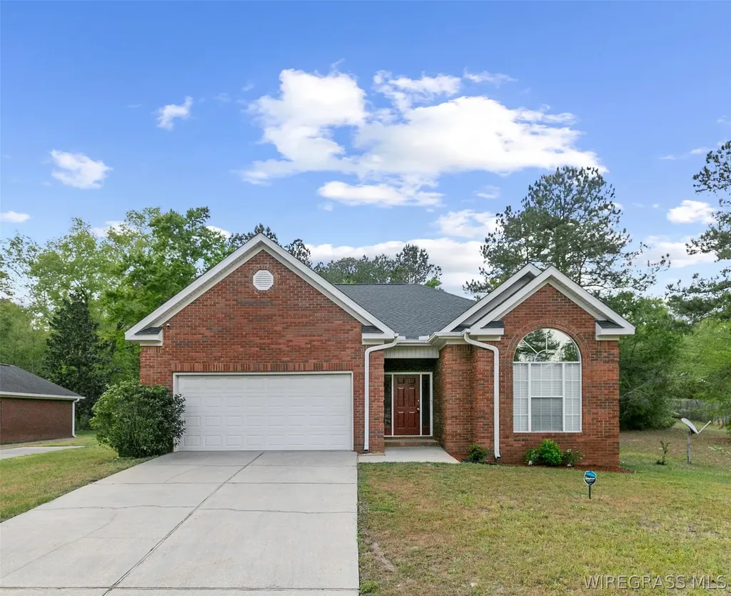 126 Charleston Place Ozark AL 36360