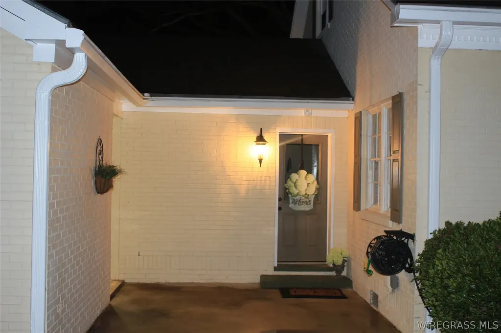 714 W Lee Street Enterprise AL 36330
