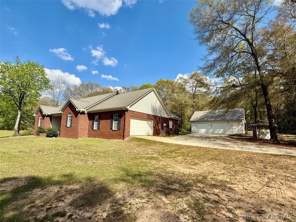 12268 County Road 41 Hartford AL 36344