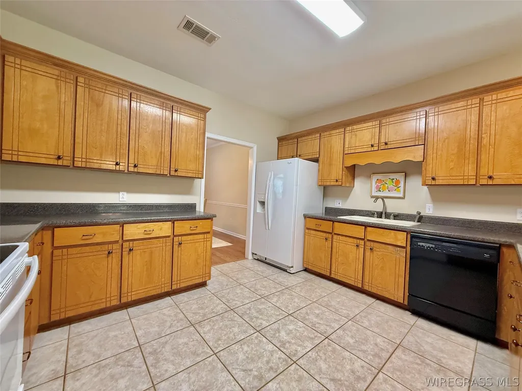 12268 County Road 41 Hartford AL 36344