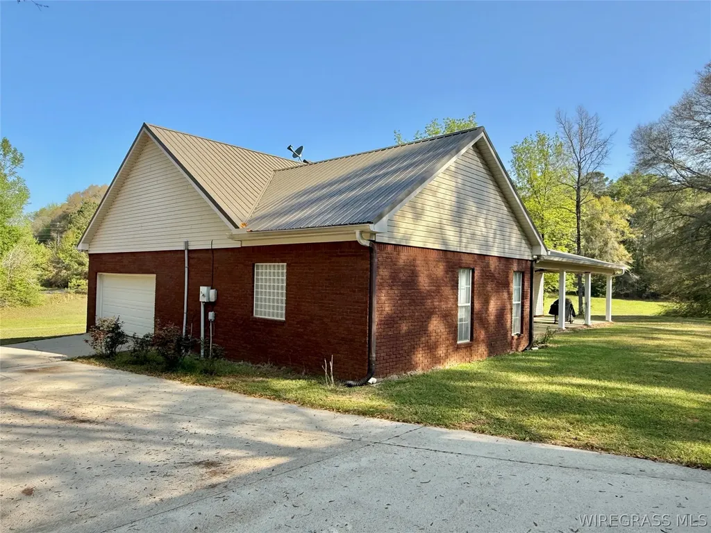 12268 County Road 41 Hartford AL 36344