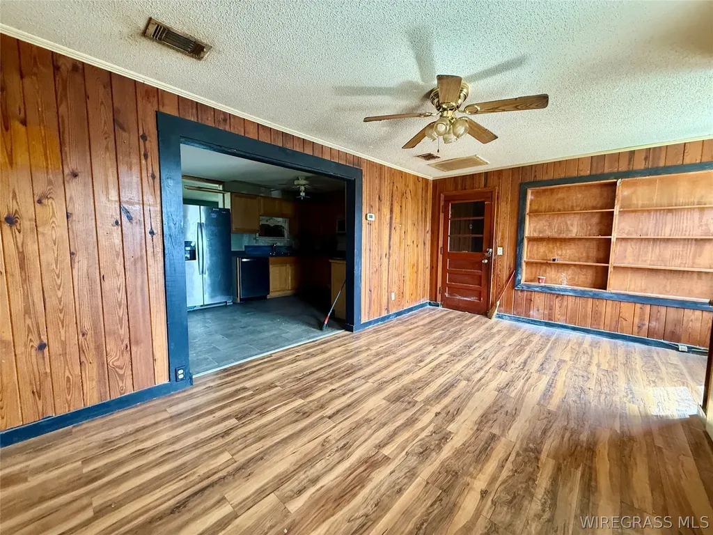 111 S Forrest Street Geneva AL 36340