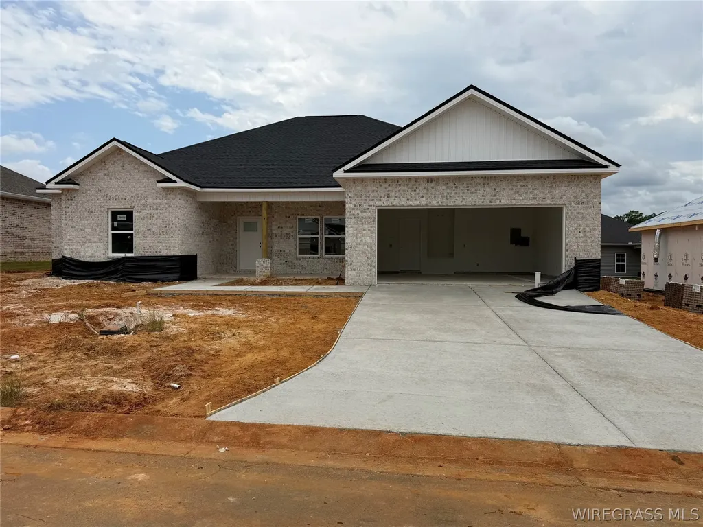 317 Thornbird Loop Enterprise AL 36330