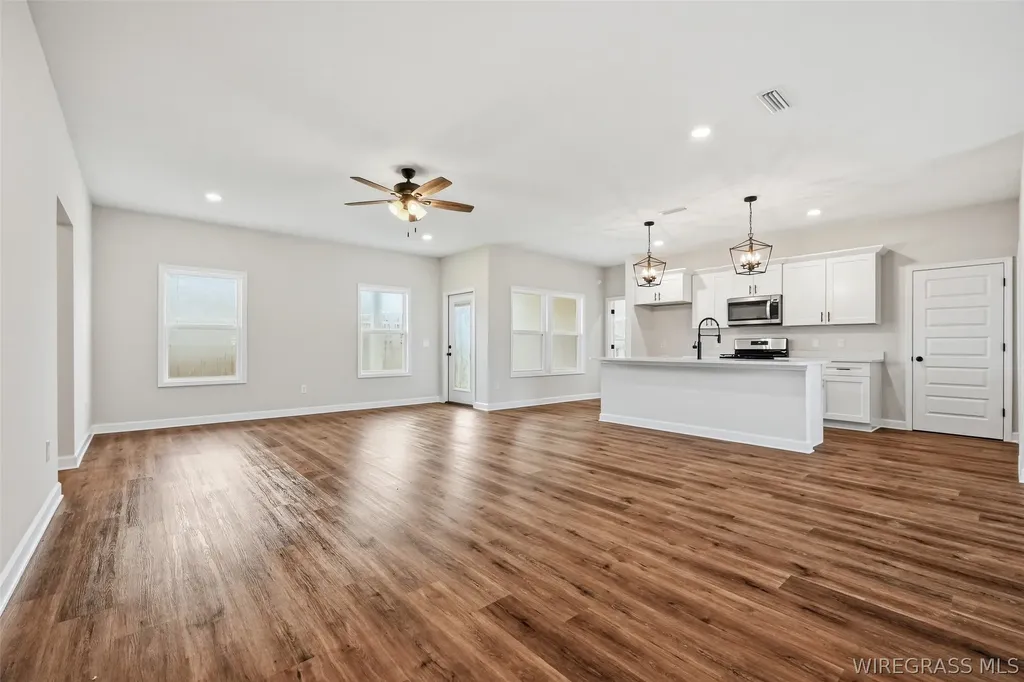 317 Thornbird Loop Enterprise AL 36330