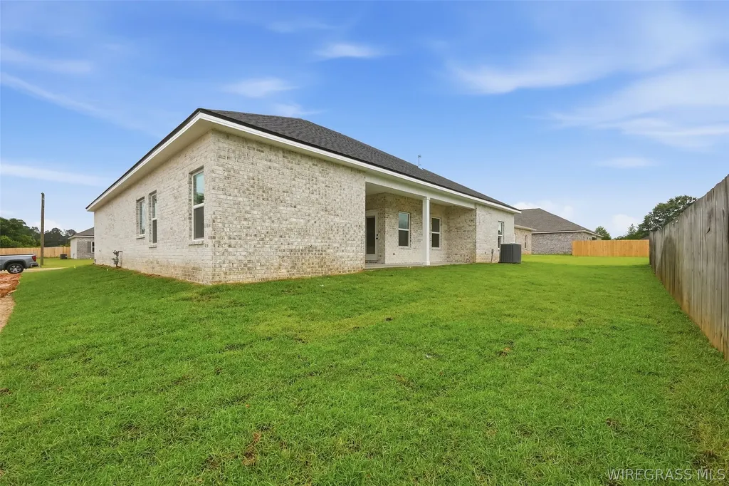 317 Thornbird Loop Enterprise AL 36330