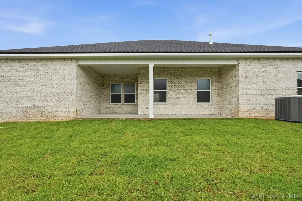 317 Thornbird Loop Enterprise AL 36330