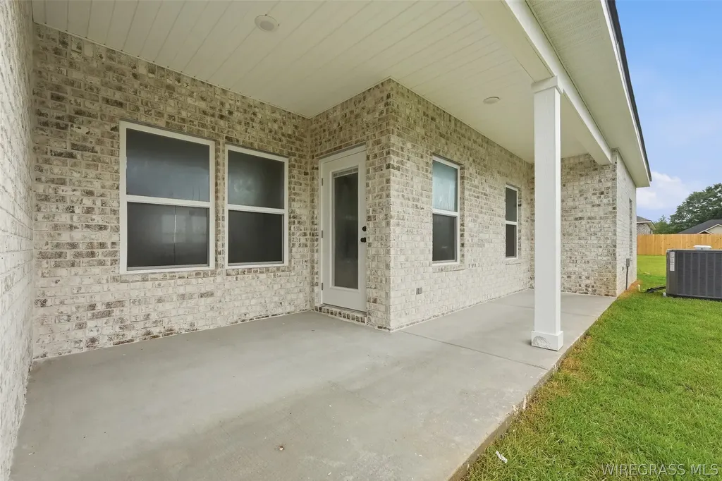 317 Thornbird Loop Enterprise AL 36330