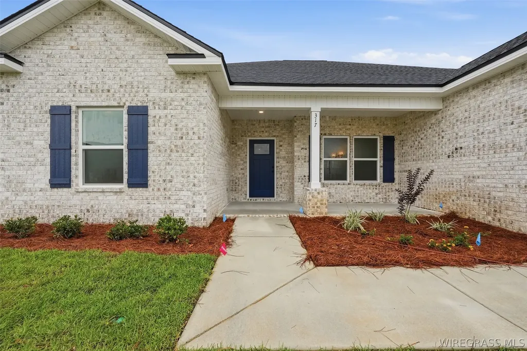 317 Thornbird Loop Enterprise AL 36330