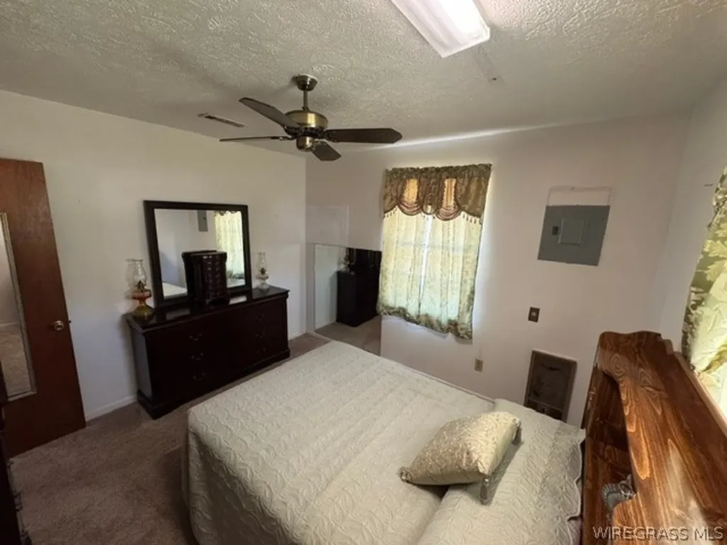 13935 Cottonwood Road Cottonwood AL 36320