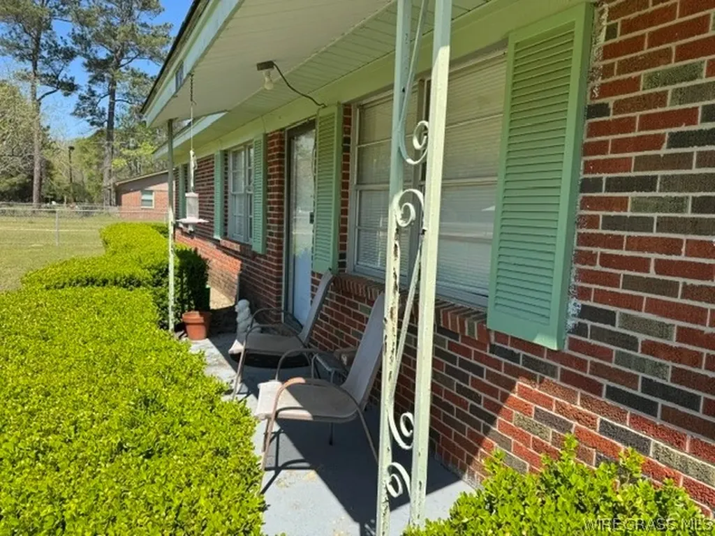 13935 Cottonwood Road Cottonwood AL 36320
