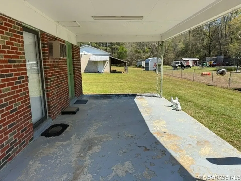 13935 Cottonwood Road Cottonwood AL 36320