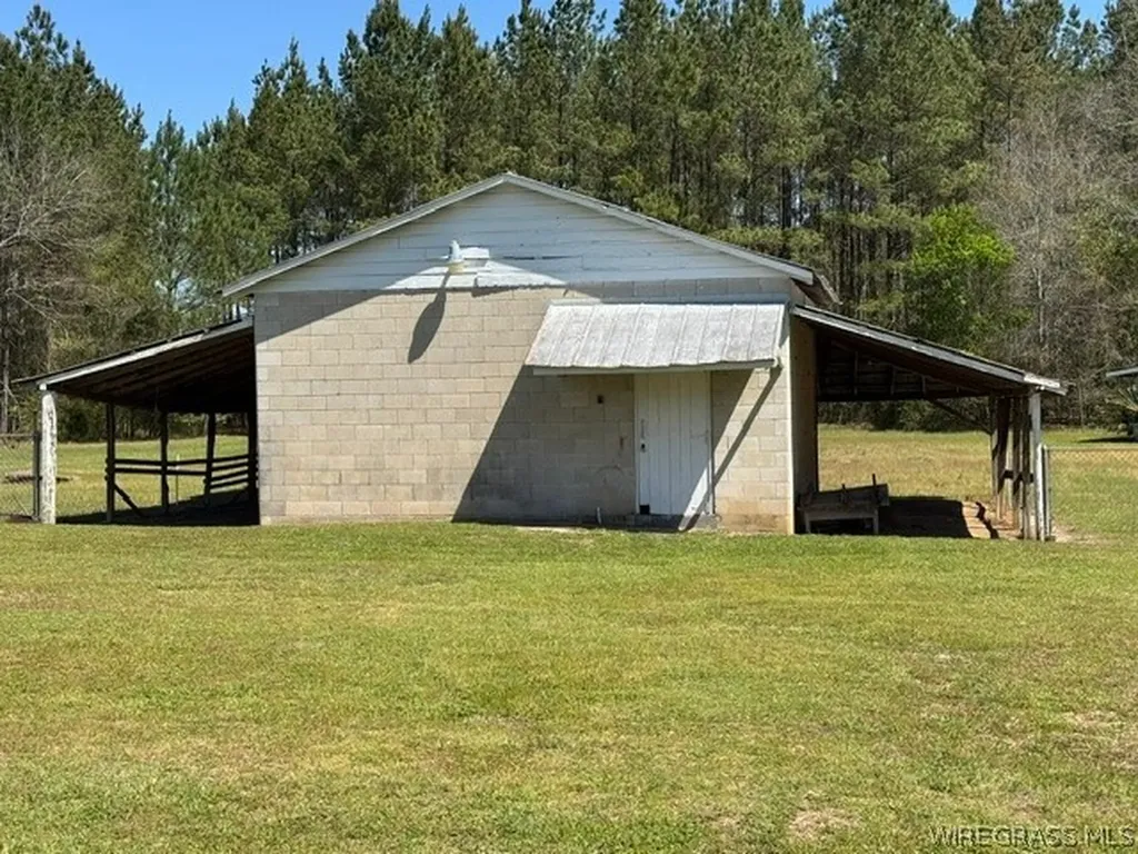 13935 Cottonwood Road Cottonwood AL 36320