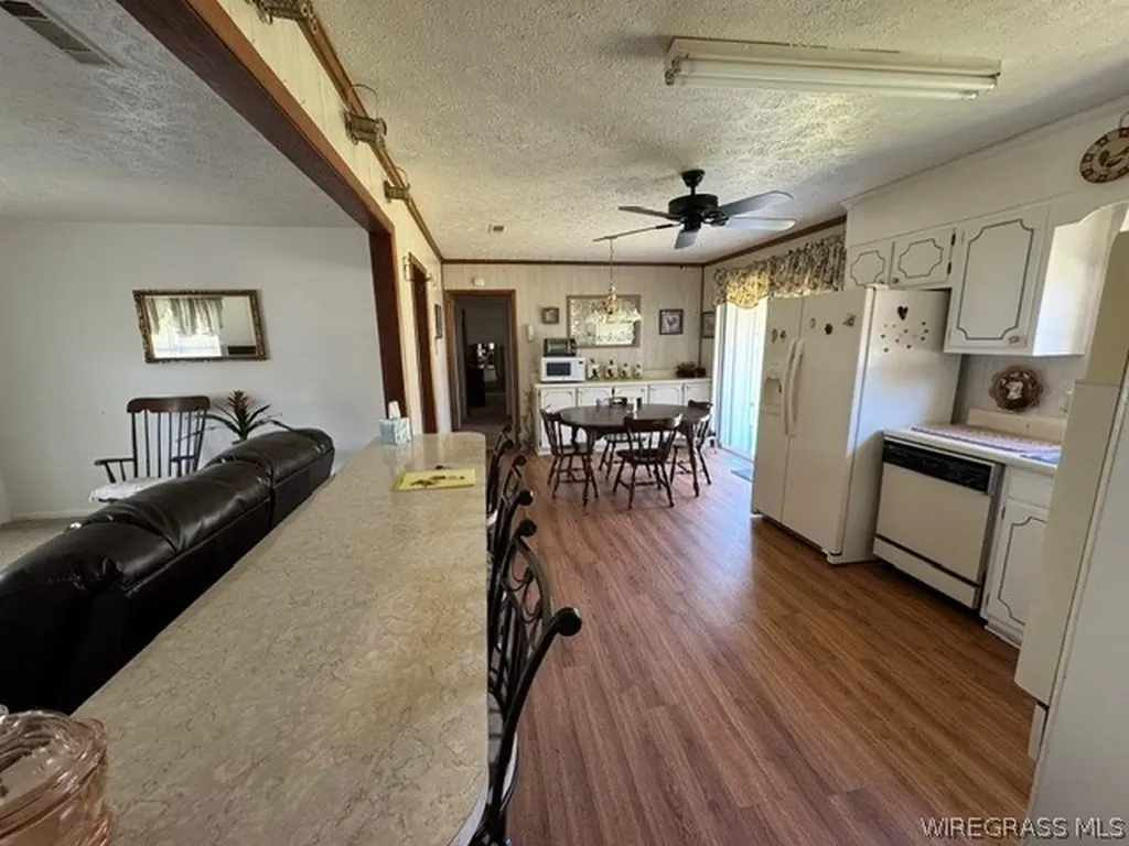 13935 Cottonwood Road Cottonwood AL 36320