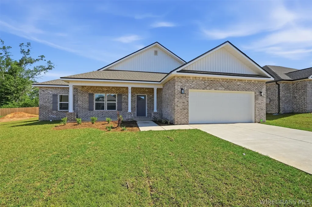 316 Thornbird Loop Enterprise AL 36330
