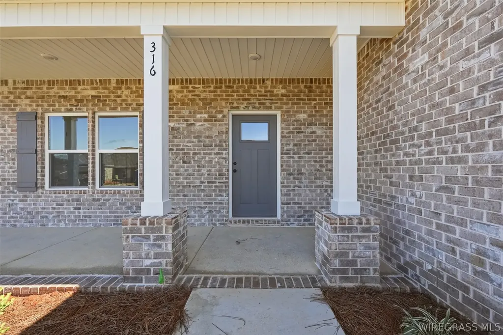 316 Thornbird Loop Enterprise AL 36330