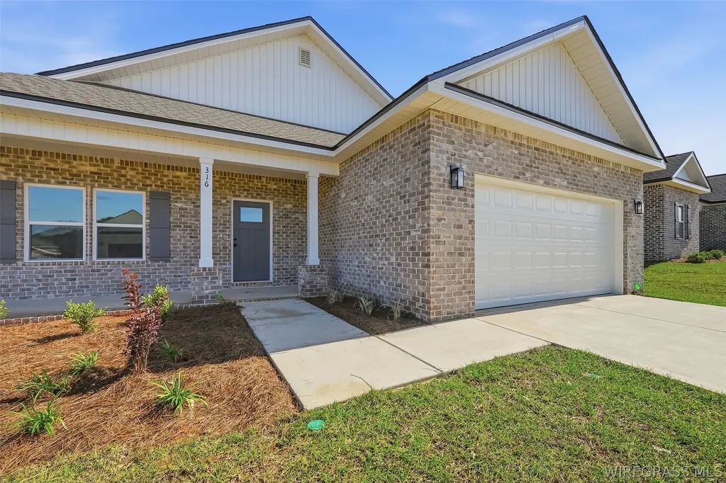 316 Thornbird Loop Enterprise AL 36330