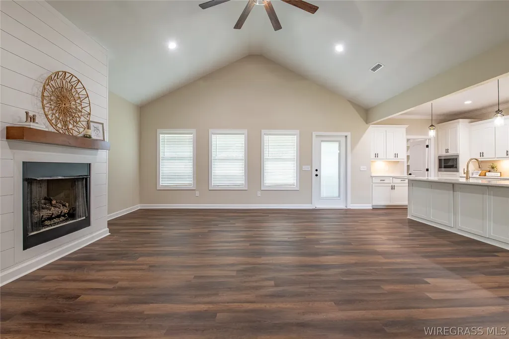 109 Sabel Drive Enterprise AL 36330