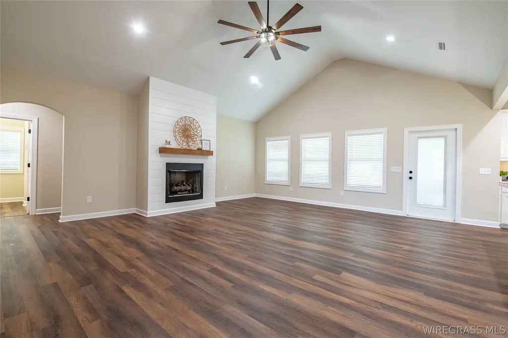 109 Sabel Drive Enterprise AL 36330