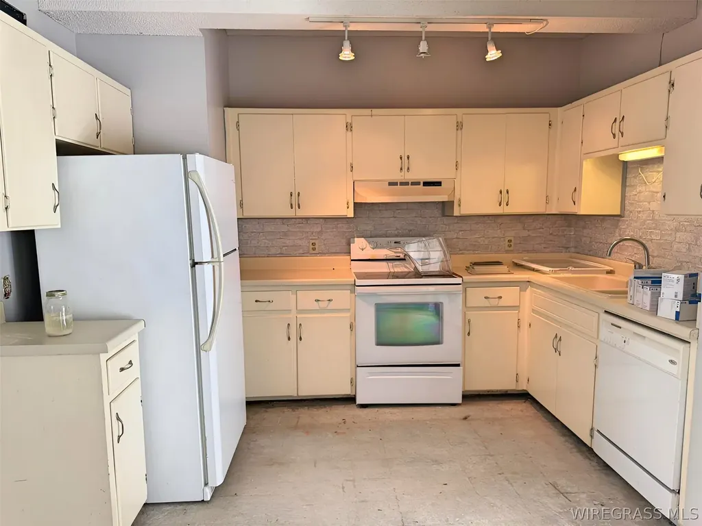 467 E Eufaula, Depot Street Ozark AL 36360