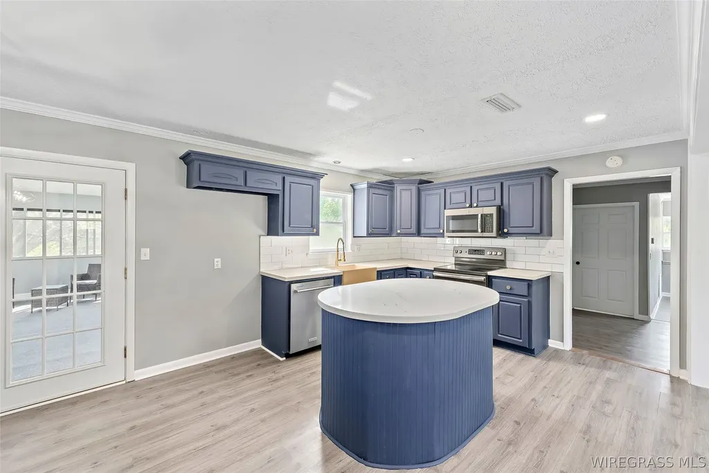553 Iris Road Dothan AL 36301