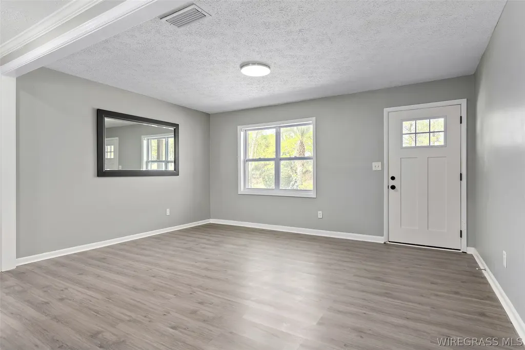 553 Iris Road Dothan AL 36301