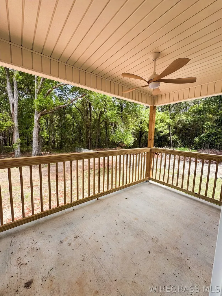 102 Tarhill Road Daleville AL 36322
